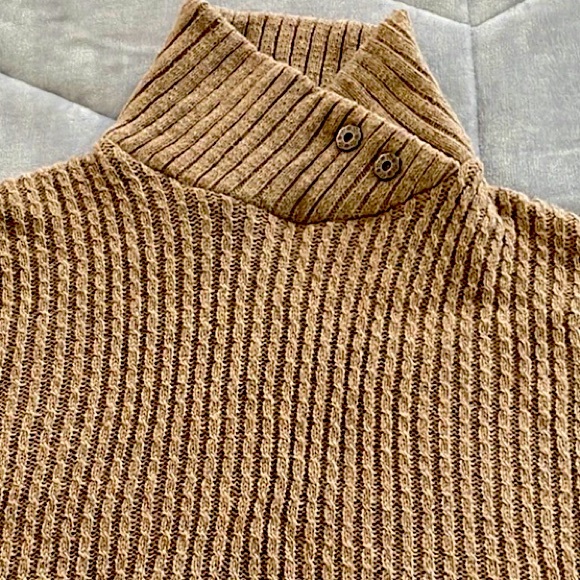 Ladies Coat/wool poncho/cape - Picture 4 of 4